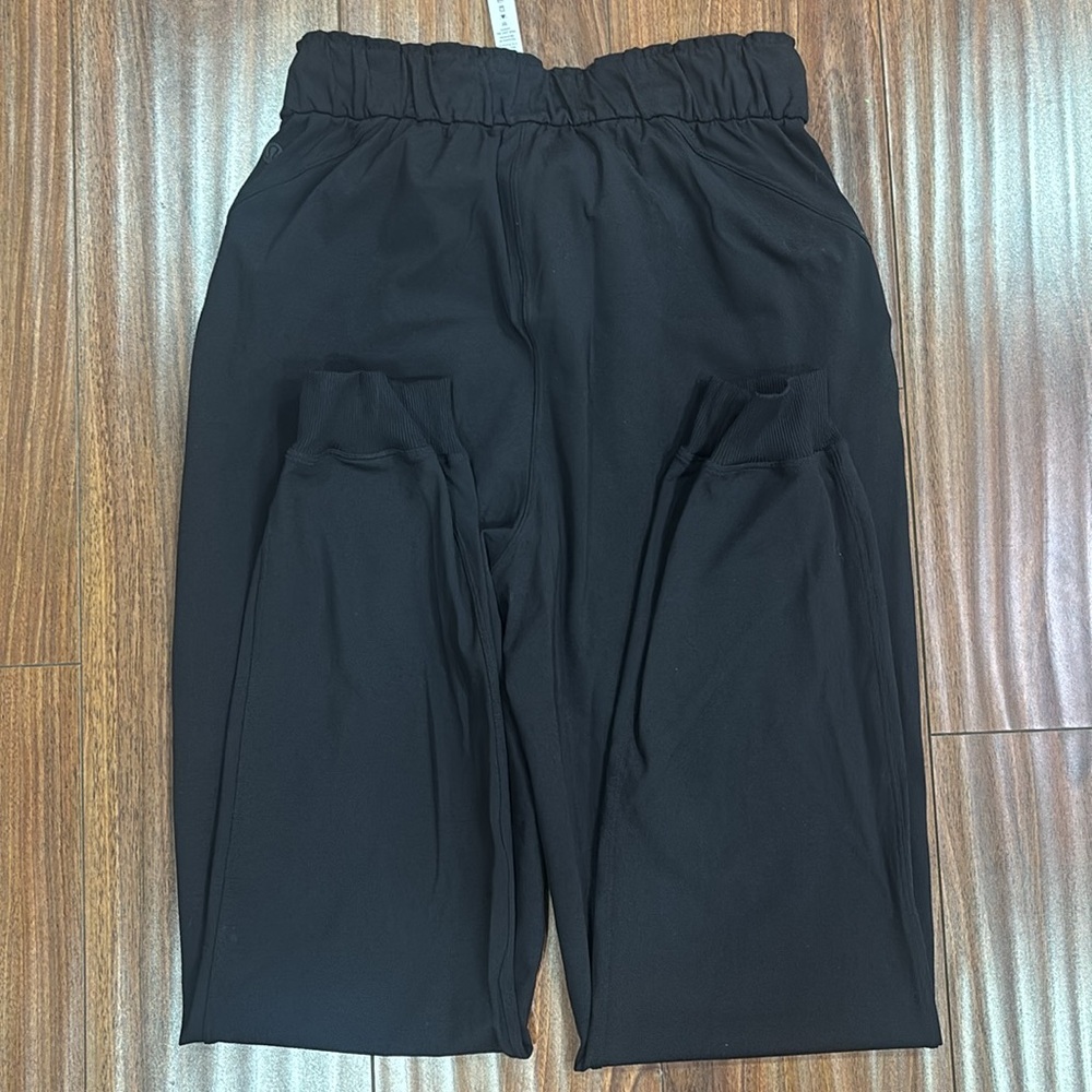 Lululemon Keep Moving Jogger - Picture 7 of 10
